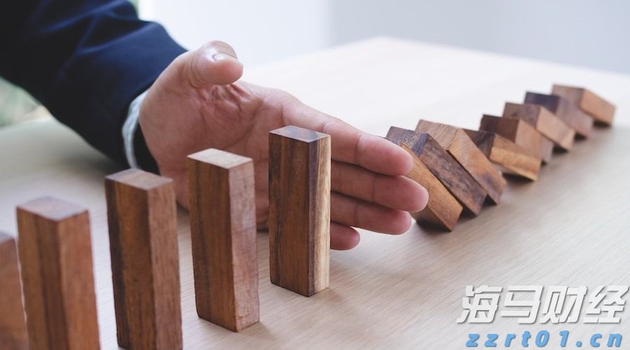 老人丢失生活费陷困境，志愿者捐款送饭暖人心